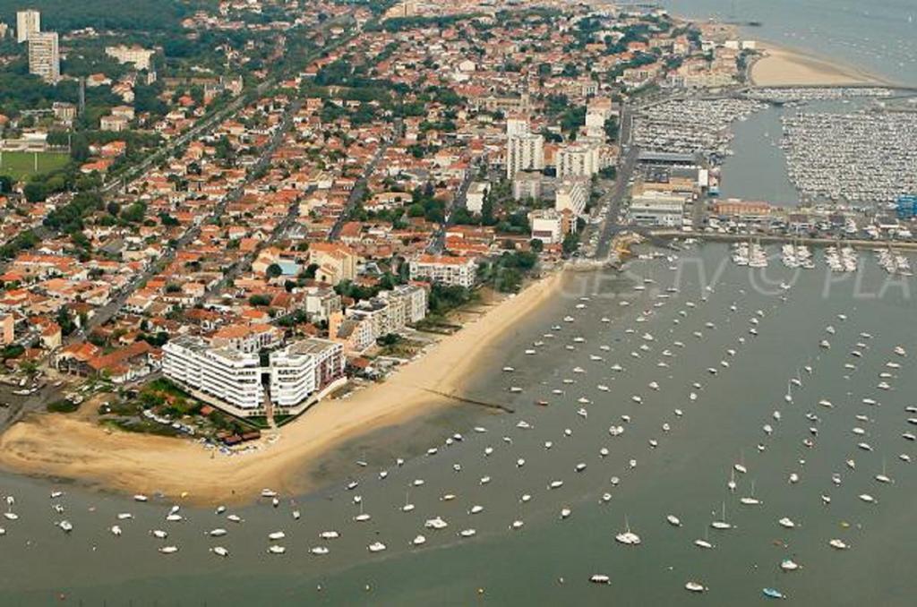 Studio Meuble A L'Aiguillon Apartment Arcachon Exterior photo